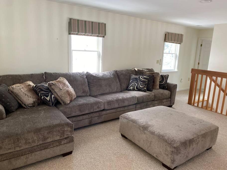 Beautiful Spacious Home W/ Game Room. Gilford Exterior photo